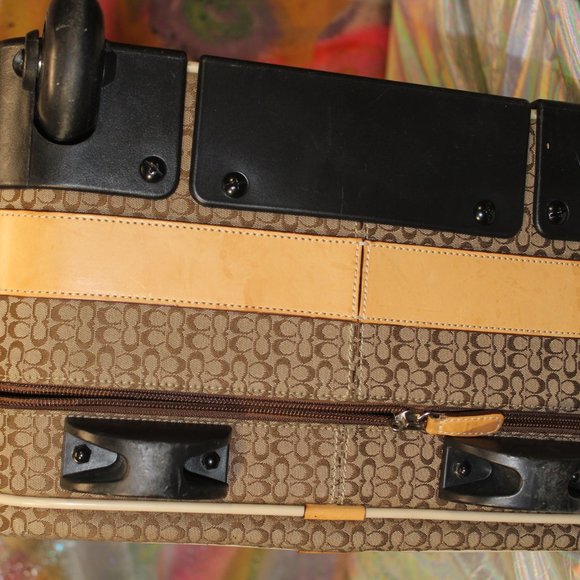 SOLD Brown signature coach carry on suitcase - Picture 2 of 10